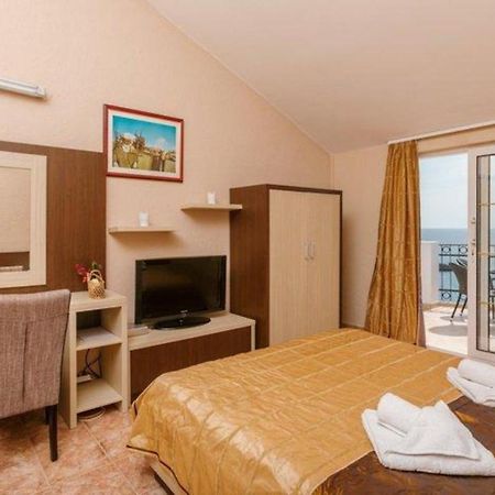 Monte Perla Residence Свети-Стефан Экстерьер фото